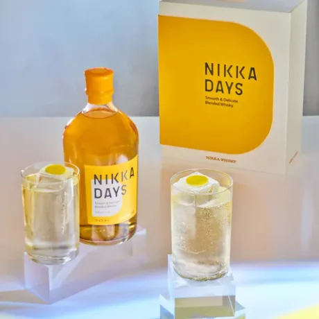 Nikka Days + Glasses Gift Set 0.7L